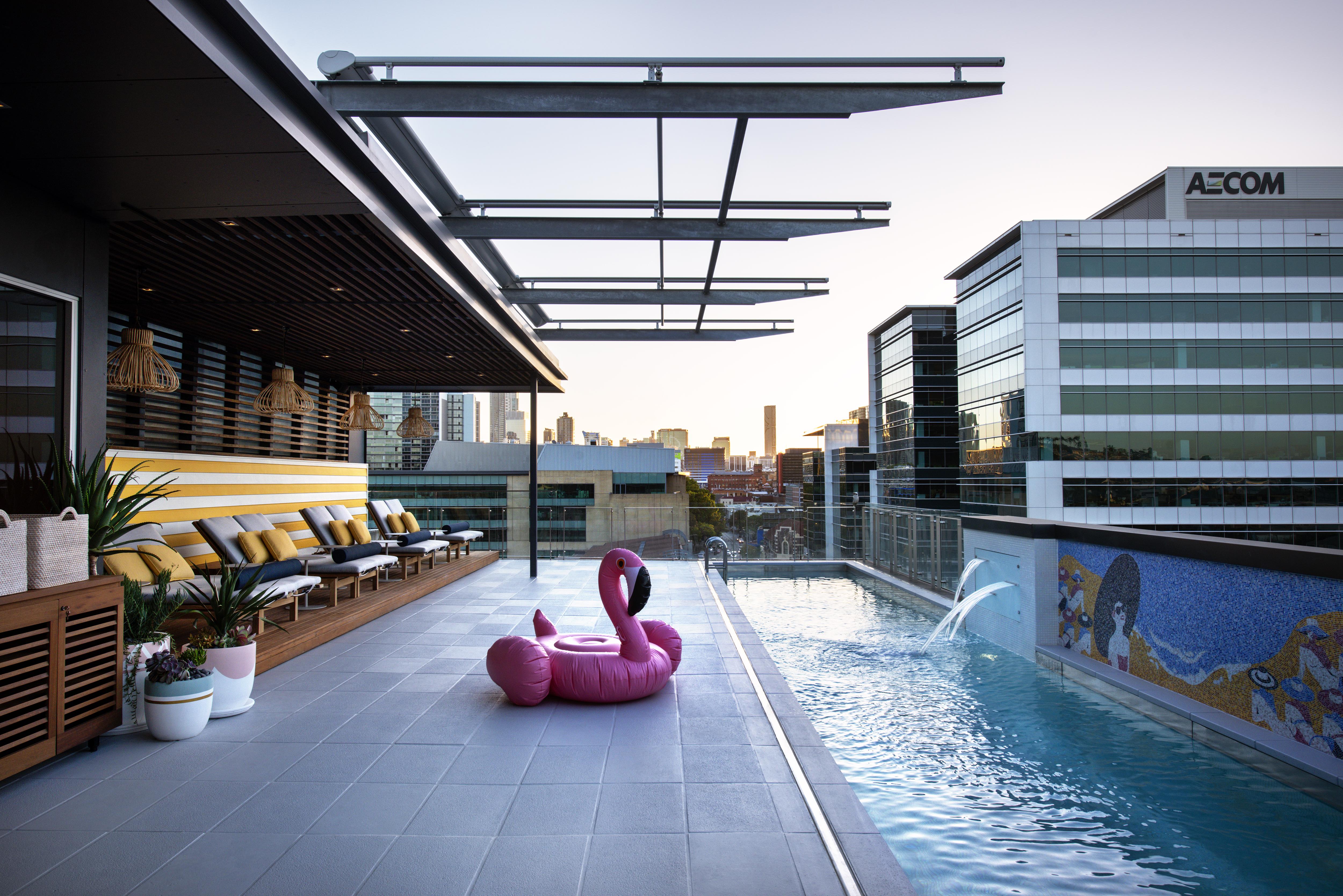 فندق أوفولو ذا فالي بريسباين بريزبين المظهر الخارجي الصورة Rooftop pool at the Hotel