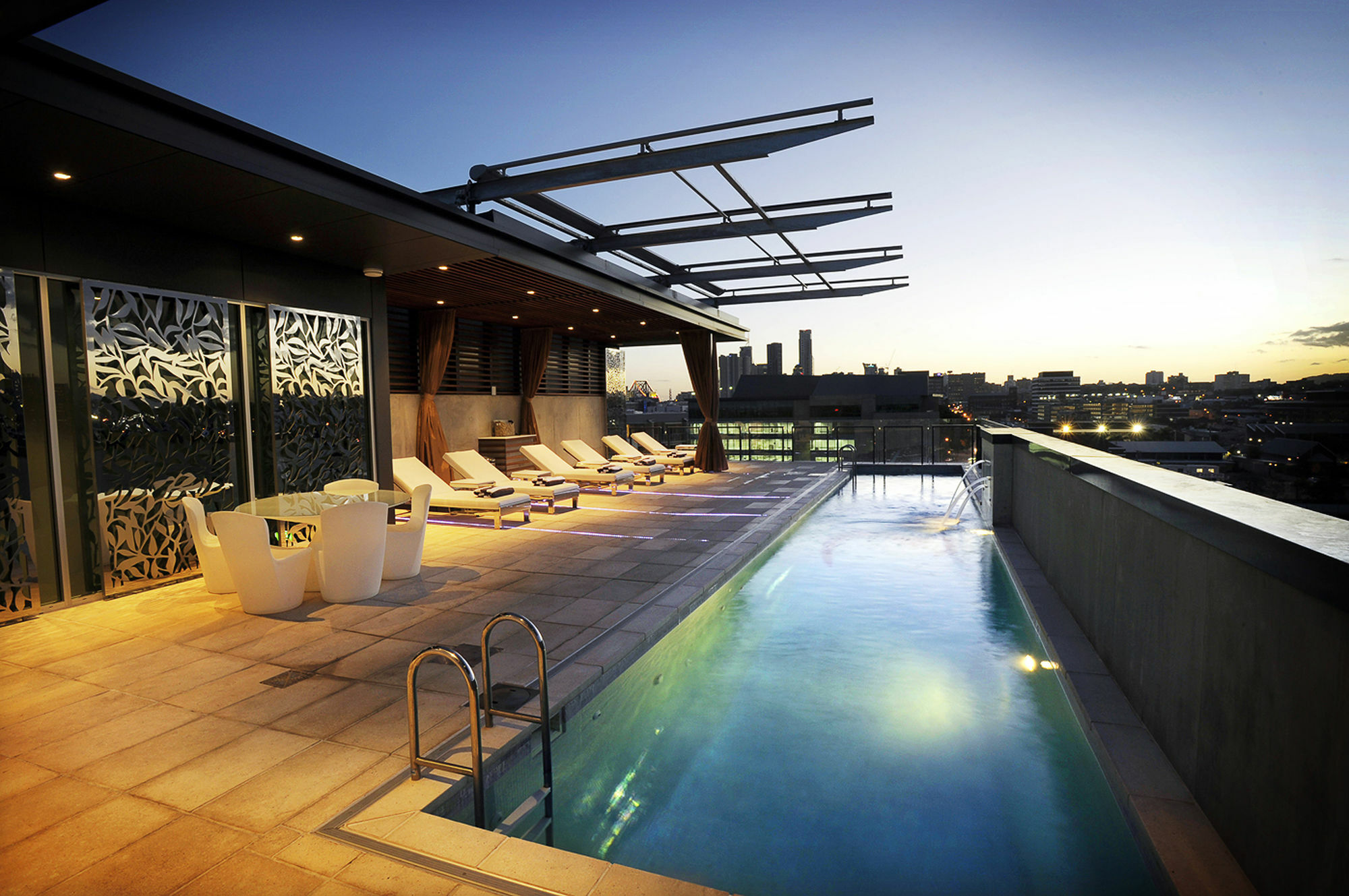 فندق أوفولو ذا فالي بريسباين بريزبين المظهر الخارجي الصورة Rooftop pool at the Mandarin Oriental, Barcelona