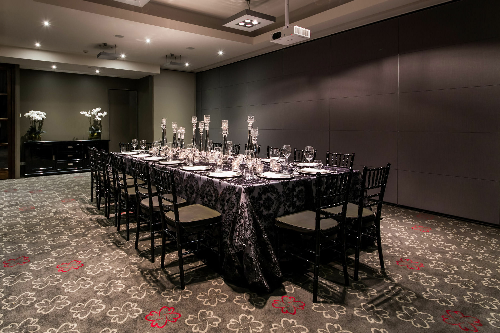 فندق أوفولو ذا فالي بريسباين بريزبين المظهر الخارجي الصورة The Boardroom